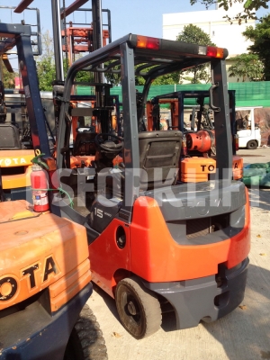 ขายรถโฟล์คลิฟท์ โตโยต้า 8FG15 เสาสูง 3 ม. จากประเทศญี่ปุ่น