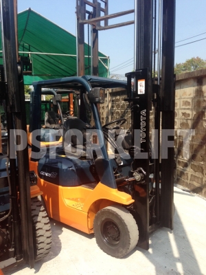 ขายรถโฟล์คลิฟท์ โตโยต้า 7FG15 เสาสูง 3 ม. จากประเทศญี่ปุ่น