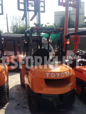 ขายรถโฟล์คลิฟท์ โตโยต้า 7FD30 เสาสูง 3 ม. จากประเทศญี่ปุ่น