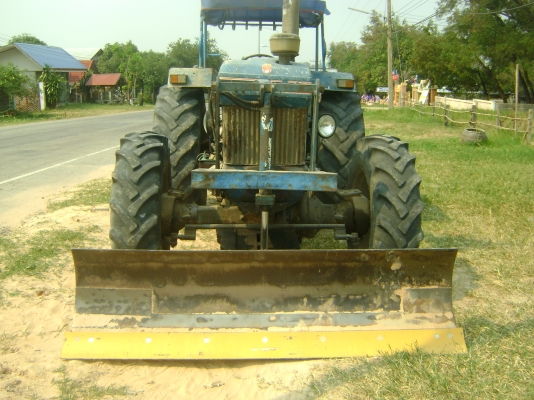 FORD 6610  ขับ 4 ล้อ อุปกรณ์ ตามภาพ  ( 420,000 บาท ) ขายด่วนๆ