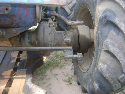 FORD 6610  ขับ 4 ล้อ อุปกรณ์ ตามภาพ  ( 420,000 บาท ) ขายด่วนๆ