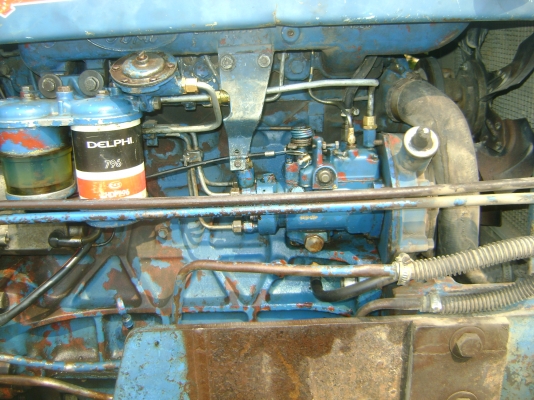 FORD 6610  ขับ 4 ล้อ อุปกรณ์ ตามภาพ  ( 420,000 บาท ) ขายด่วนๆ