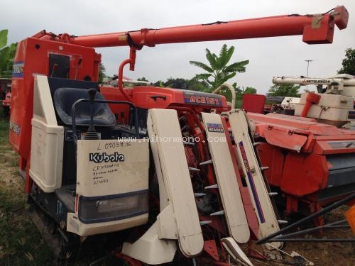 รถเกี่ยวข้าวนั่งขับ KUBOTA R1-151A รหัสสินค้า : 80802293 หรือเพิ่มเติมไดที่ www.nihonmono.com รถเกี่ยวข้าวนั่งขับ KUBOTA R1-151A รหัสสินค้า : 80802293 หรือเพิ่มเติมไดที่ www.nihonmono.com