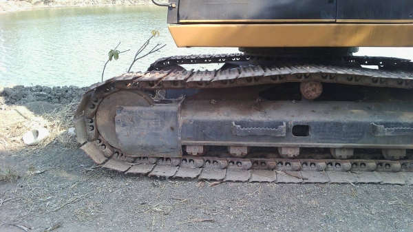 ขายด่วน CATERPILLAR  E110B เก่า - ใน  สภาพสวย   พร้อมใช้งาน   ราคาถูก    สนใจโทร   089-3818694  ดวงนภา  เตียวตระกูล