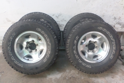 ขายล้อแมกซ์ อินฟินีตี้ ออฟโรด พร้อมยาง GOODYEAR ขอบ 15 สวยๆ ถูกๆ จำนวน 4 ล้อ ดอกยังเหลือเยอะ ใช้ได้อีกนาน