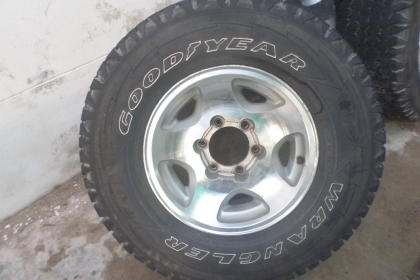 ขายล้อแมกซ์ อินฟินีตี้ ออฟโรด พร้อมยาง GOODYEAR ขอบ 15 สวยๆ ถูกๆ จำนวน 4 ล้อ ดอกยังเหลือเยอะ ใช้ได้อีกนาน