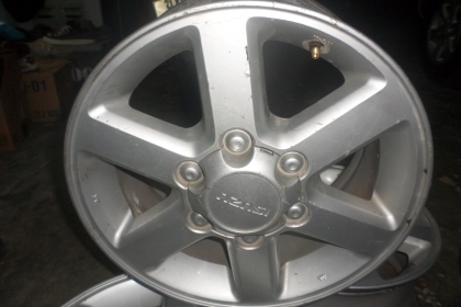 ขายล้อแมกซ์ อีซูซุ ดีแมกซ์ ใช้กับยาง 245 70 R16 ( 1 ชุด 4 วง ) สวยๆ ถูกๆ