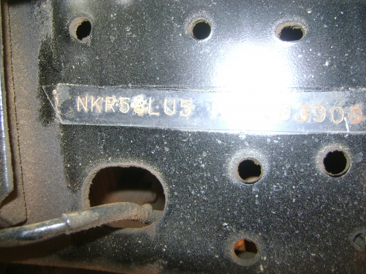 NKR  เกียร์สั้น  รถปี 36  ราคา  275,000  บาท