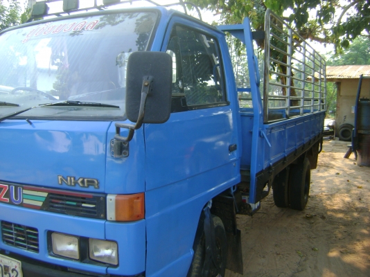 NKR  เกียร์สั้น  รถปี 36  ราคา  275,000  บาท