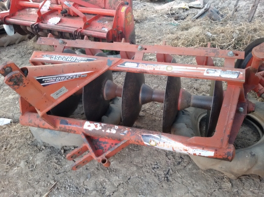 ปัญญาแทรคเตอร์..จัดมาให้ครับ ด่วน!!!คูโบต้า L3008 ใบมีดคานล่าง พร้อมผาน 5 (ทำงาน 858ชม.)รถไร่สีเดิมๆ(อ.คลองขลุง จ.กำแพงเพชร)