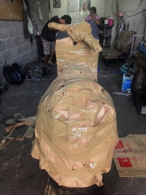 เอเซียเวสป้า---->>จัดส่งรถvespa 64 ขึ้นโครง สีดำ ให้คุณก๊อบ จ.น่าน เรียบร้อย10/03/2558 เอเซียเวสป้า---->>จัดส่งรถvespa 64 ขึ้นโครง สีดำ ให้คุณก๊อบ จ.น่าน เรียบร้อย10/03/2558