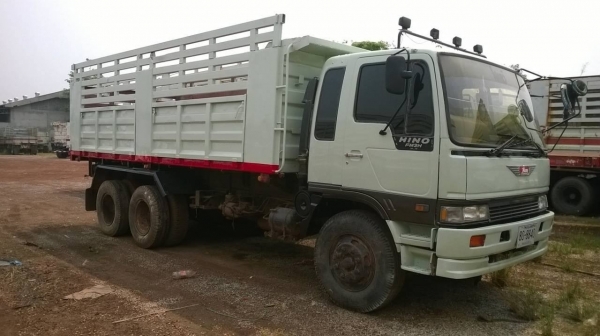 ขาย 10 ล้อ HINO FM3H สภาพพร้อมใช้งาน เครื่องเดิม HO7D 195 แรงม้า คัสซีสวยตลอดเส้น ดาวน์ 300,000 จัดแนนซ์งวดปีได้ครับ
