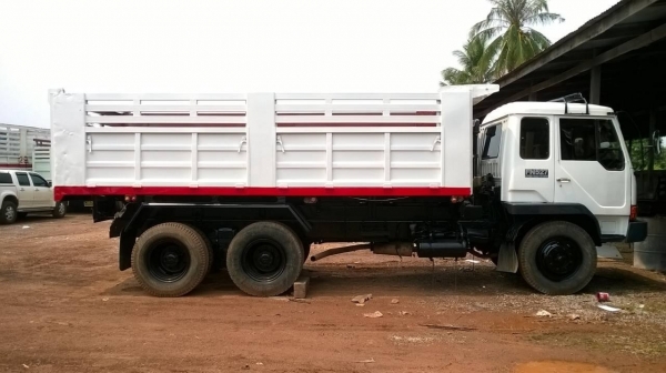 ขาย 10 ล้อ ไอ้หลง FN527M-A คัสซีสวยตลอดเส้น เครื่อง 6D16 195 แรงม้า เกียร์ 10 speed ช่วงล่างเช็คใหม่หมด ดาวน์ 250,000 จัดแนนซ์งวดปีได้ครับ