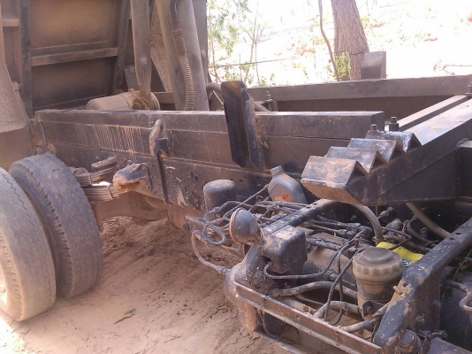 หกล้อ อีซูซุ ร็อค195แรง แอร์ พ.เพาเวอร์ สภาพดีรถใช้งานทุกวัน เอกสารทะเบียนพร้อมโอน ร็อค195แรงราคาเบาๆ 735,000ต่อรองได้ครับ