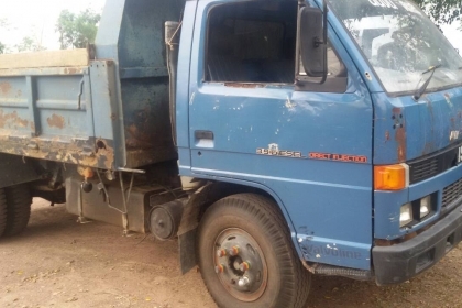 หกล้อ อีซูซุ ร็อค195แรง แอร์ พ.เพาเวอร์ สภาพดีรถใช้งานทุกวัน เอกสารทะเบียนพร้อมโอน ร็อค195แรงราคาเบาๆ 735,000ต่อรองได้ครับ