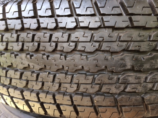 ขายล้อแม็กป้ายแดง ISUZU D-MAX X-SERIES สีรมดำพร้อมยางขอบ 17 มีตุ่มหน้ายางยังมีอยู่