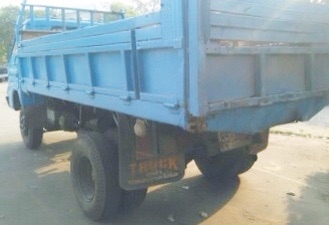 ISUZU TL 100 HP 4BC2 หกล้อดั๊มพ์ กระบะดั๊มพ์เหล็ก 5 ตันคอกเกษตรความยาว 4 เมตรสภาพสวยพร้อมบรรทุกได้เลยครับ เครื่องยนต์แรงดีไม่มีเยิ้ม มีสโลว์กลาง หัวเก๋งซีต้าร์สภาพอย่างสวยลงเล่มแล้ว ภายในเก๋งคอนโซลสวยครบ พวงมาลัยธรรมดา ช่วงล่างแน่นใหญ่ดีคัชซีไม่มีแตกไม่มี ISUZU TL 100 HP 4BC2 หกล้อดั๊มพ์ กระบะดั๊มพ์เหล็ก 5 ตันคอกเกษตรความยาว 4 เมตรสภาพสวยพร้อมบรรทุกได้เลยครับ เครื่องยนต์แรงดีไม่มีเยิ้ม มีสโลว์กลาง หัวเก๋งซีต้าร์สภาพอย่างสวยลงเล่มแล้ว ภายในเก๋งคอนโซลสวยครบ พวงมาลัยธรรมดา ช่วงล่างแน่นใหญ่ดีคัชซีไม่มีแตกไม่มี