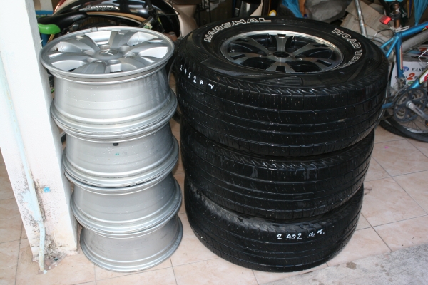 ล้อแม็กซ์มิตซู 6 รู ขอบ 16 เดิมๆ 4 วง