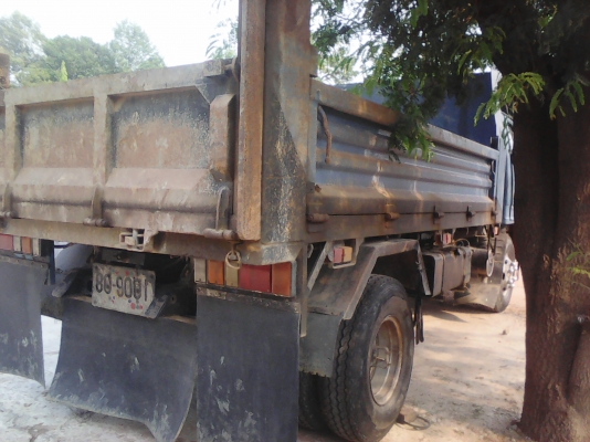 รถดั้ม อีซูซุ115แรงปี38 สั่งลุย กะบะดั้มสามมิตร5คิว สภาพสวยเดิมทั้งคัน แอร์หนาว เอกสารทะเบียนพร้อม ม79แล้ว ราคา590,000บ ครับ