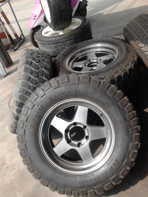 265/70R17 แม๊ก เบ้ดเล่ พร้อมยาง BF Goodrich ALL Terrain T/A  ชุด 4  ล้อ  ปี 2012  TEL.081-427-3941