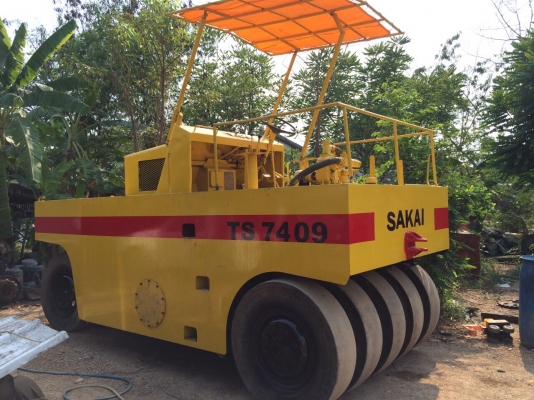 ต้องการขายรถบดล้อยาง9ล้อSAKAI TS7409 พร้อมใช้งาน เล่มทะเบียน