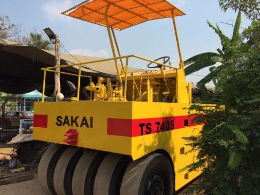 ต้องการขายรถบดล้อยาง9ล้อSAKAI TS7409 พร้อมใช้งาน เล่มทะเบียน