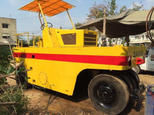 ต้องการขายรถบดล้อยาง9ล้อSAKAI TS7409 พร้อมใช้งาน เล่มทะเบียน