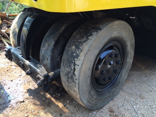 ต้องการขายรถบดล้อยาง9ล้อSAKAI TS7409 พร้อมใช้งาน เล่มทะเบียน