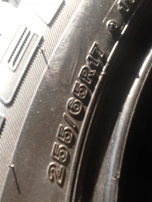 255/65R17 BRIDGESTONE DUELER H/T 840 ปี2012 ชุด 4 เส้น หนา เสมอทุกเส้น TEL.081-427-3941