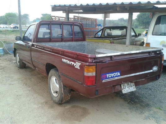 รถกระบะโตโยต้าไมตี2500สวยพร้อมใช้เอกสารทะเบียนพร้อมภายในสวย