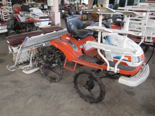 รถดำนาแบบนั่งขับ คูโบต้า 5แถว พร้อมใช้งาน