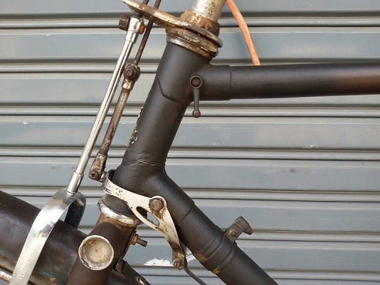 ขายจักรยานโบราณราเล่ห์ 28 ชายปีเก่ามีปรับหนืดคอมีรูปครับ