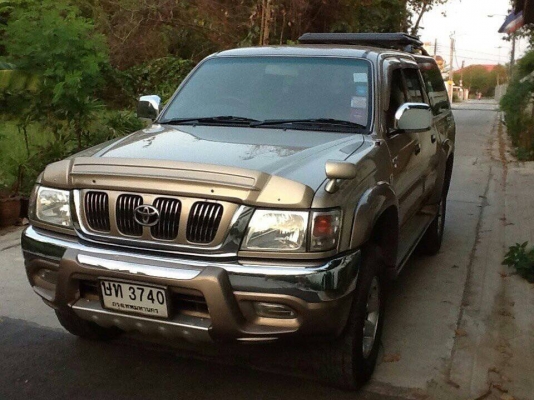 Sport Cruiser 4WD เครื่องดีเซล เกียร์อัตโนมัติ ปี 2003  สีทอง