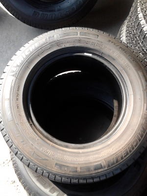 215/70R15 MICHELIN AGILIS  มี 1 เส้น ปี 2012  TEL.081-427-3941