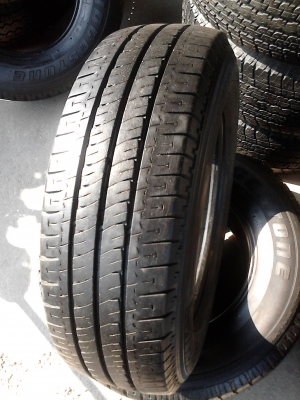 215/70R15 MICHELIN AGILIS  มี 1 เส้น ปี 2012  TEL.081-427-3941