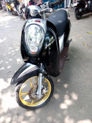 ขายถูก scoopy-iหัวฉีดปี2554รถบ้านราคาประหยัด มีเล่มครบ