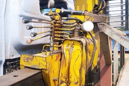 ISUZU NPR 110 HP 4BE1 รถบรรทุกหกล้อติดเครน TADANO 3 ตัน 3 ปลอก กระบะเหล็กคาร์โก้ความยาว 4.30 เมตรสภาพดีพร้อมใช้งานได้เลยครับ เครื่องยนต์ 110 แรงแรงดีไม่เยิ้ม เครนใช้งานได้ปกติดีทุกอย่างไม่มีปัญหา หัวเก๋งไม่ผุภายในคอนโซลครบ พวงมาลัยเพาเวอร์ ช่วงล่างแน่นดีเ ISUZU NPR 110 HP 4BE1 รถบรรทุกหกล้อติดเครน TADANO 3 ตัน 3 ปลอก กระบะเหล็กคาร์โก้ความยาว 4.30 เมตรสภาพดีพร้อมใช้งานได้เลยครับ เครื่องยนต์ 110 แรงแรงดีไม่เยิ้ม เครนใช้งานได้ปกติดีทุกอย่างไม่มีปัญหา หัวเก๋งไม่ผุภายในคอนโซลครบ พวงมาลัยเพาเวอร์ ช่วงล่างแน่นดีเ