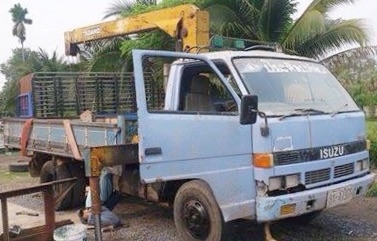 ISUZU NPR 110 HP 4BE1 รถบรรทุกหกล้อติดเครน TADANO 3 ตัน 3 ปลอก กระบะเหล็กคาร์โก้ความยาว 4.30 เมตรสภาพดีพร้อมใช้งานได้เลยครับ เครื่องยนต์ 110 แรงแรงดีไม่เยิ้ม เครนใช้งานได้ปกติดีทุกอย่างไม่มีปัญหา หัวเก๋งไม่ผุภายในคอนโซลครบ พวงมาลัยเพาเวอร์ ช่วงล่างแน่นดีเ ISUZU NPR 110 HP 4BE1 รถบรรทุกหกล้อติดเครน TADANO 3 ตัน 3 ปลอก กระบะเหล็กคาร์โก้ความยาว 4.30 เมตรสภาพดีพร้อมใช้งานได้เลยครับ เครื่องยนต์ 110 แรงแรงดีไม่เยิ้ม เครนใช้งานได้ปกติดีทุกอย่างไม่มีปัญหา หัวเก๋งไม่ผุภายในคอนโซลครบ พวงมาลัยเพาเวอร์ ช่วงล่างแน่นดีเ