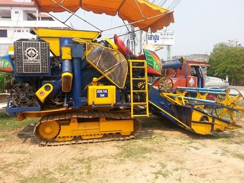 ขายรถเกี่ยวข้าวเกษตรพัมนา รุ่นเงินมี อุ้ม2ตัน ปี54 เครื่อง6HE1 195เทอร์โบ ตัวเดิน10ใหญ่จากโรงงาน เครื่องดี ช่วงล่างดี ทำงานขยัน เกี่ยวเร็ว สภาพพร้อมใช้งาน  สนใจโทร 090-8588220คุณนะ 093-3258446คุณบิวตี้ ID:narong498 หรือ www.truck.in.th/498 หรือfb:ณรงค์ ซื