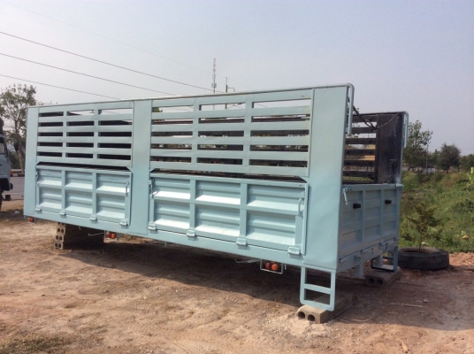 กะบะ10ล้อ สวยๆ ถอดลงจาก ISUZU ROCKYใส่ HINO ได้ ยาว 6.20 ม.กว้าง 2.45 ม. สูง 2 ม. ขาย130,000บาท (ศุภากร 081-4252943)