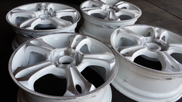 ขอบ 17 4รู100/114 แม็กเปล่าไม่มียาง