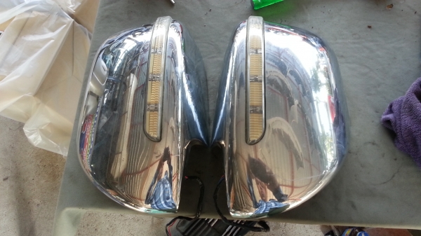 กระจกมองข้าง รถตู้คอมมิวเตอร์ไฟ5สาย ปรับ และพับคอไฟฟ้า