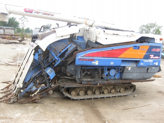 รถเกี่ยวข้าวแบบนั่งขับ Iseki  45แรงม้า