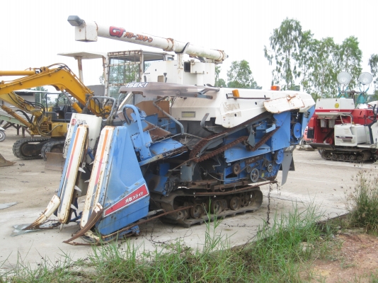 รถเกี่ยวข้าวแบบนั่งขับ อิซิกิ 19แรงม้า มือสองจากนอก