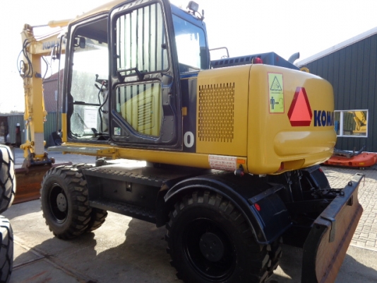 รถขุดล้อยาง KOMATSU PW130-7K รถนอกนำเข้าญี่ปุ่น