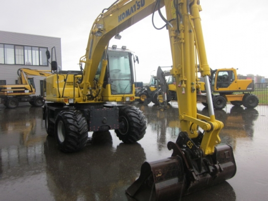รถขุดล้อยาง KOMATSU PW130-7K รถนอกนำเข้าญี่ปุ่น