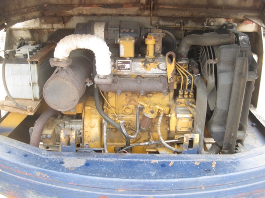 รถแบคโฮ PC30-5 แทรคเหล็ก มีห้องเก๋ง ช่วงล่างเต็ม