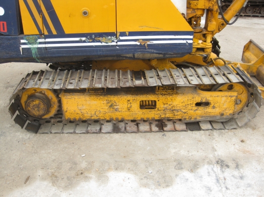 รถแบคโฮ PC30-5 แทรคเหล็ก มีห้องเก๋ง ช่วงล่างเต็ม