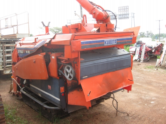 รถเกี่ยวข้าว คูโบต้า หน้าตัดญี่ปุ่น 22แรงม้า