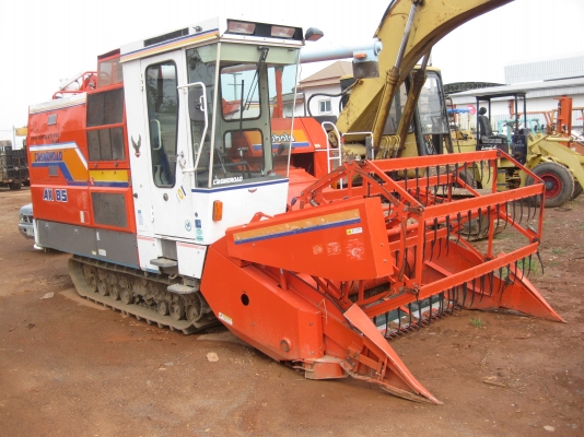 รถเกี่ยวข้าวแบบกงหลา คูโบต้า AX85